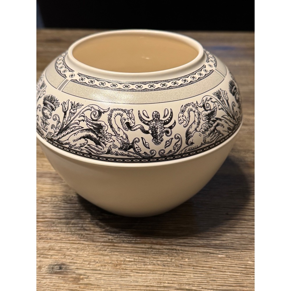 Vintage Wedgwood Ceramic Bowl Mythical Dragon Urn Black